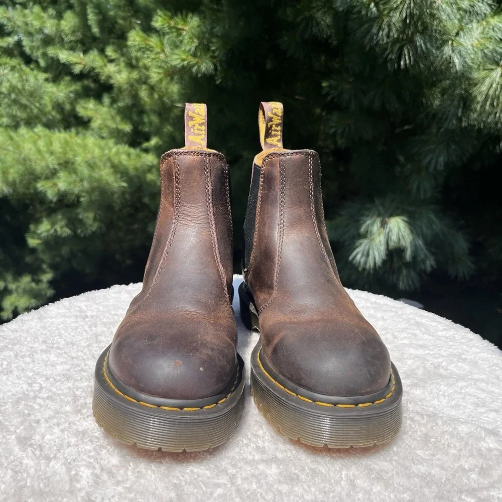 Dr Martens 2976 Chelsea Boot Mens 9 Yellow Stitch Crazy Horse Leather Distressed